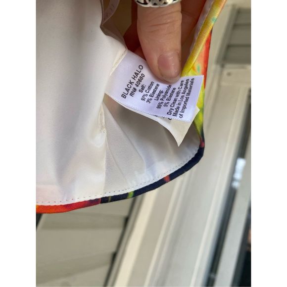 Black Halo Sanibel Crop Top Blouse Print Seashell Multicolor, Size 6, MSRP $390 - Picture 4 of 9